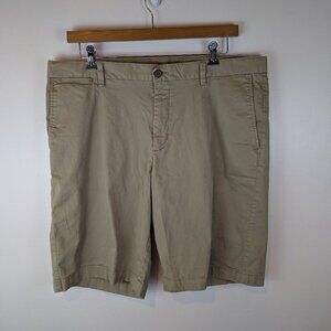 Tommy Bahama Top Sail Khaki Shorts, Sz 40